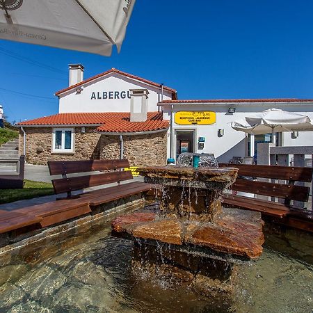 Albergue Milpes Ribadiso Exterior photo