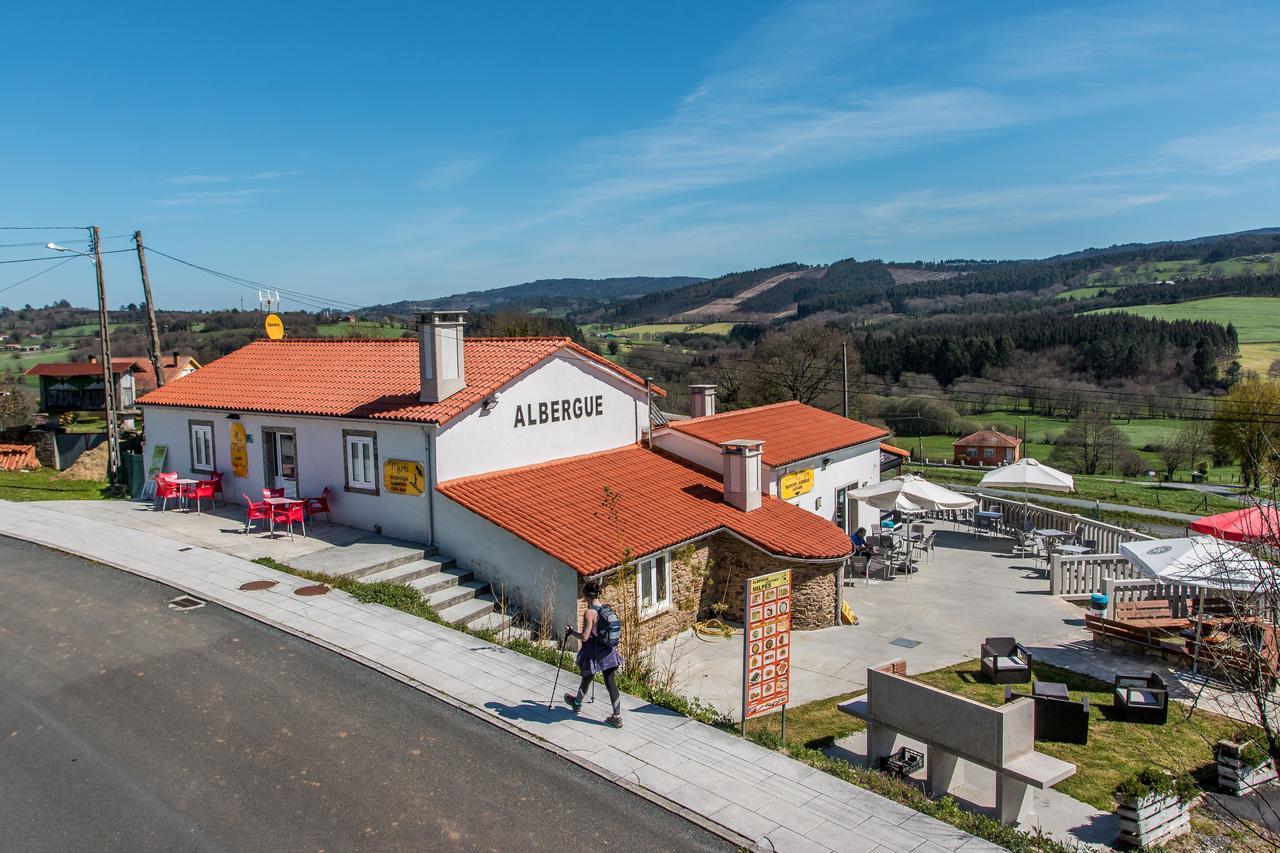 Albergue Milpes Ribadiso Exterior photo
